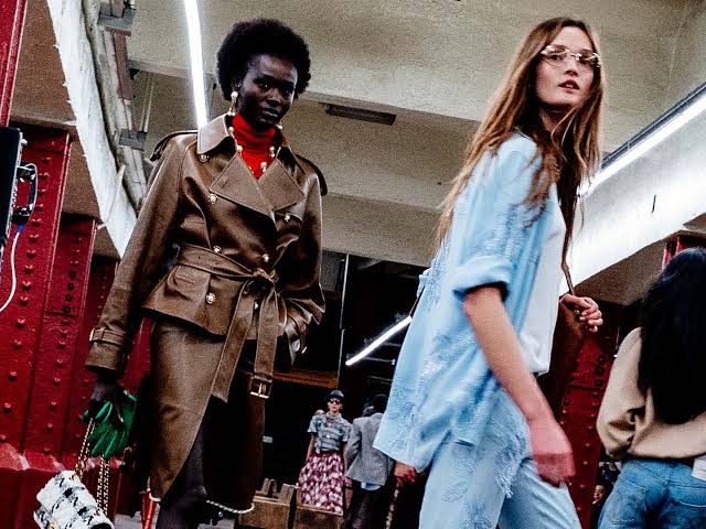 5 Best Fashion News Services in Bochum - Follow style trends and industry updates